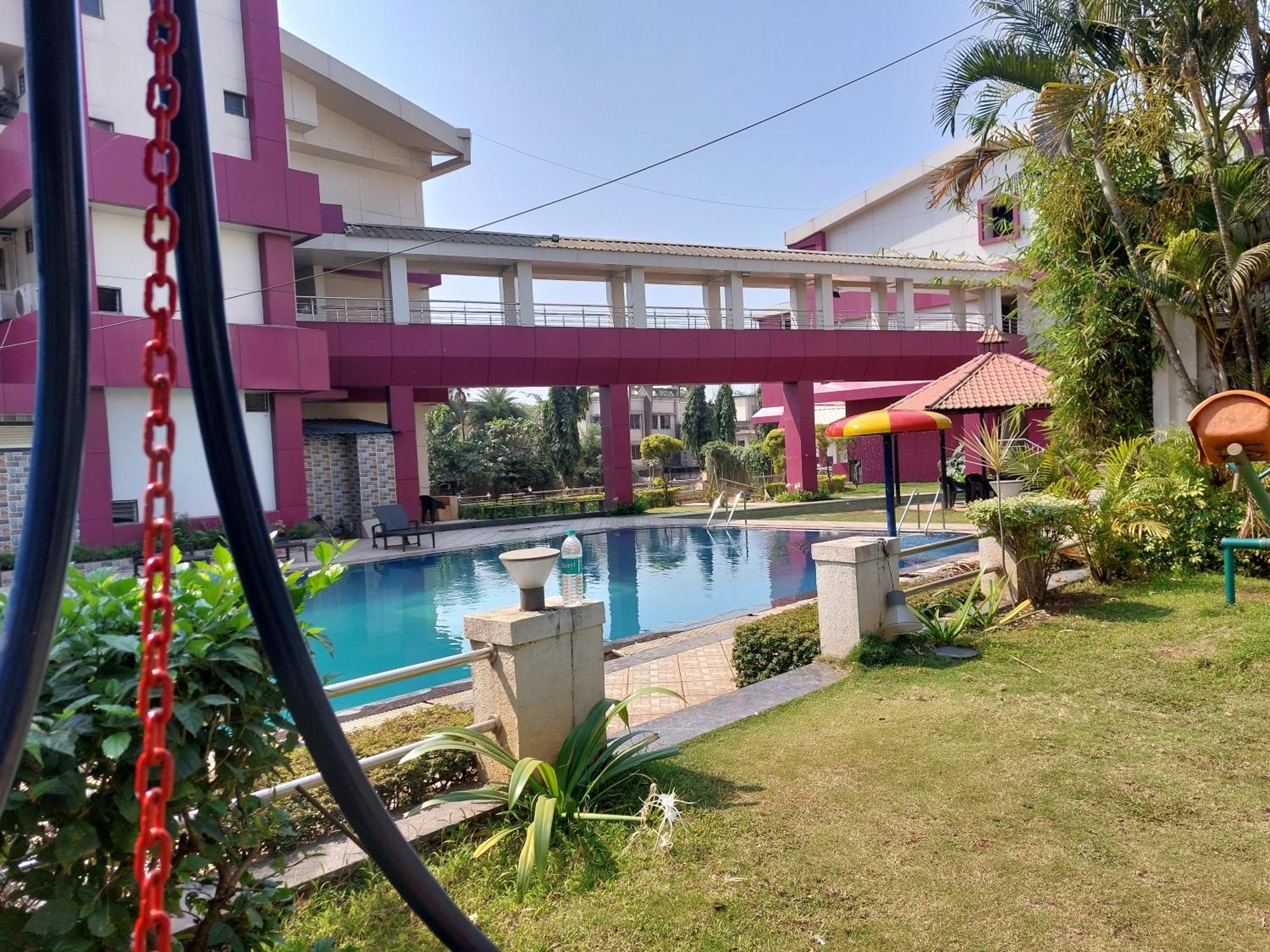 Imperial Grande Resort Lonavala Exterior foto