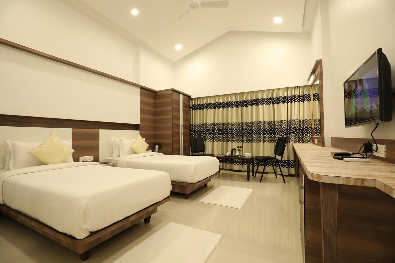 Imperial Grande Resort Lonavala Exterior foto
